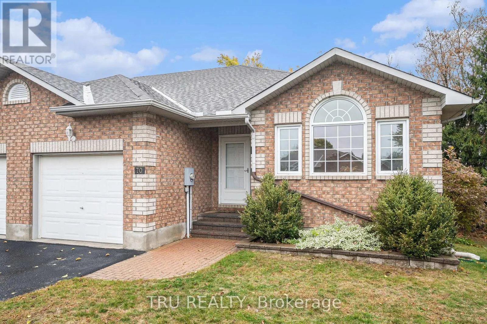 House for rent: 70 Dr. Gordon Crescent, North Grenville, Ontario K0G 1J0