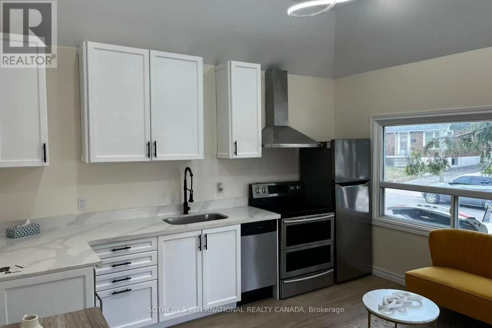 House for rent: 70 Dunraven Drive, Toronto, Ontario M6M 1H2