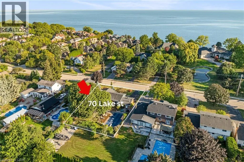 House for rent: 70 Lake Street, Grimsby, Ontario L3M 2G7