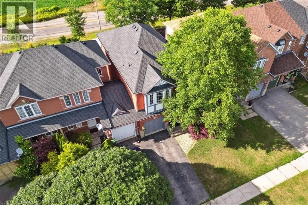 Row / Townhouse for rent: 70 Moore Crescent, Ancaster, Ontario L9G 4Z6