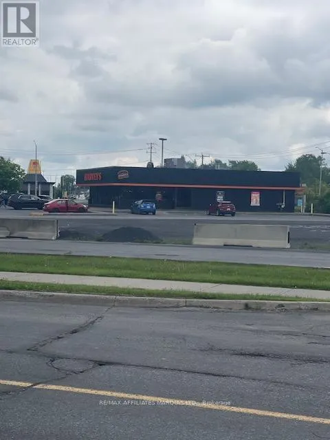 700 Brookdale Avenue, Cornwall, Ontario K6J 5M2