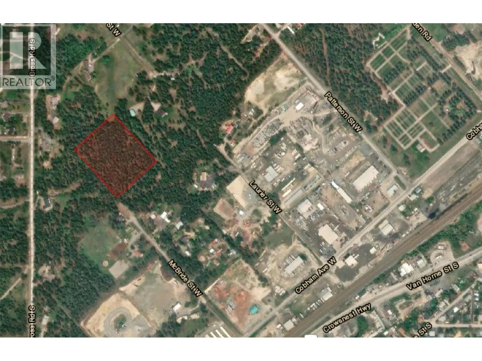 Other for rent: 700 Mcbride Street W, Cranbrook, British Columbia V1C 6T4