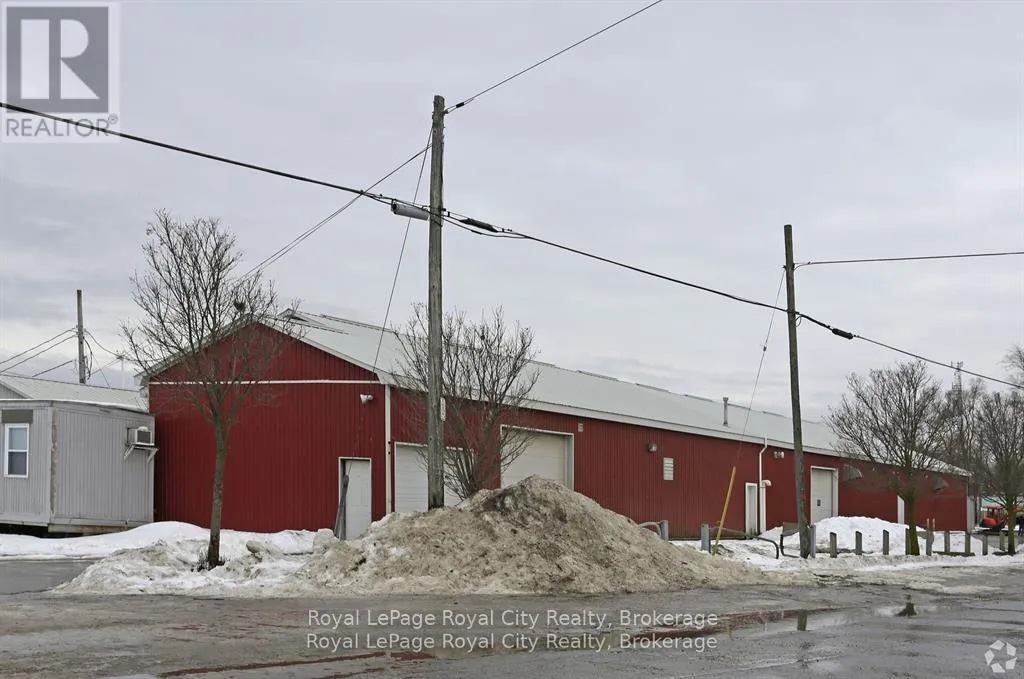 Multi-Tenant Industrial for rent: 700 York Road, Guelph, Ontario N1E 6A5