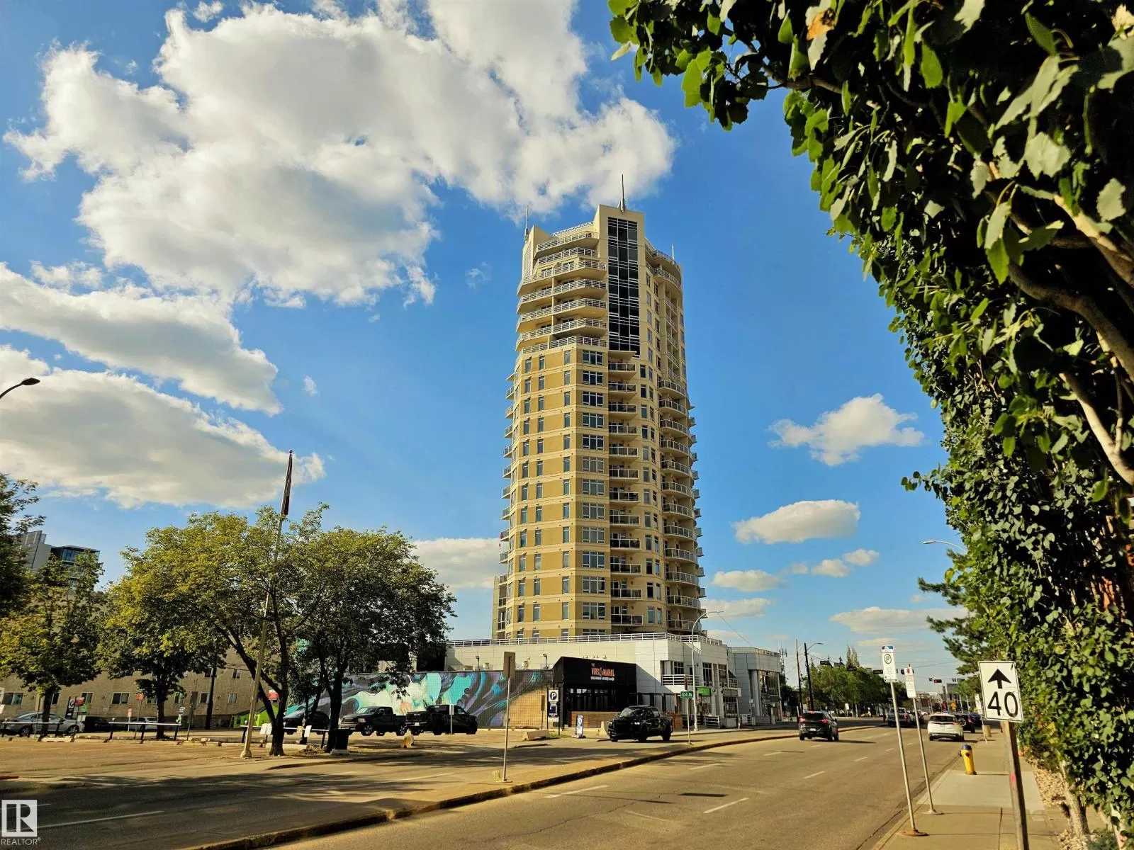 Apartment for rent: #701 10388 105 St Nw, Edmonton, Alberta T5J 0C2