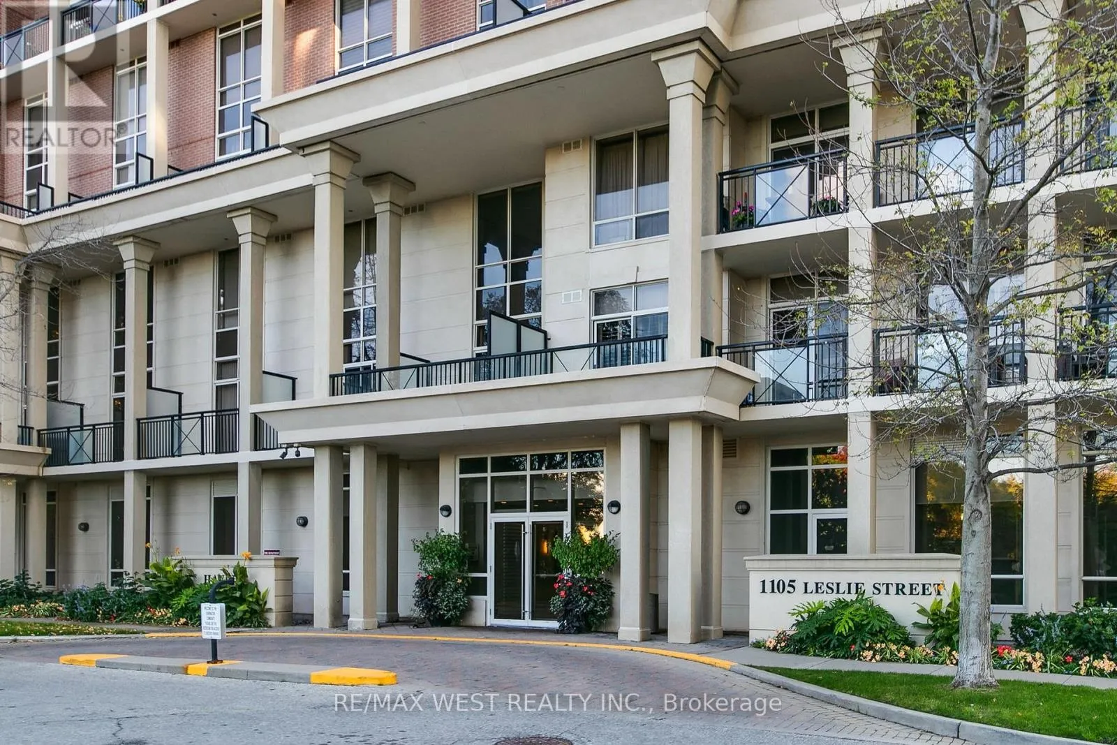 Apartment for rent: 701 - 1105 Leslie Street, Toronto, Ontario M3C 4G9