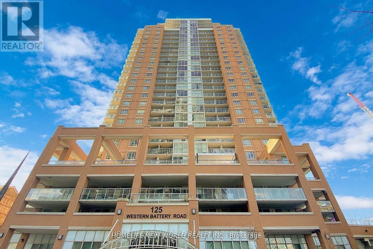 Apartment for rent: 701 - 125 Western Battery Road, Toronto, Ontario M6K 3R8