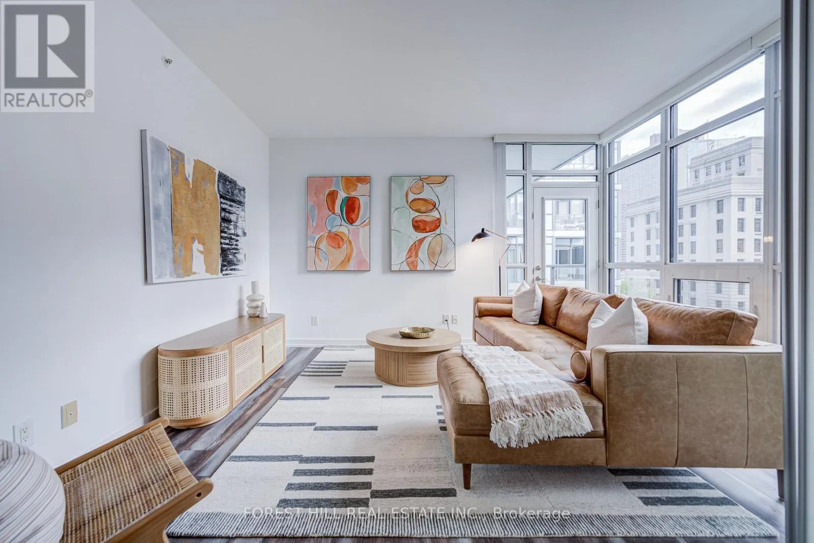 Apartment for rent: 701 - 210 Simcoe Street, Toronto, Ontario M5T 0A9