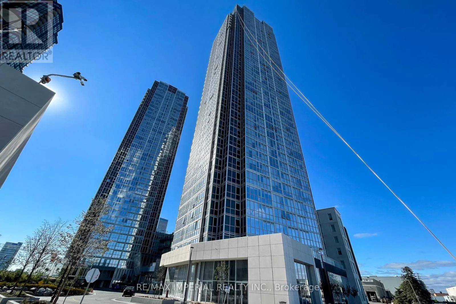 Apartment for rent: 701 - 2916 Highway 7, Vaughan, Ontario L4K 0K6