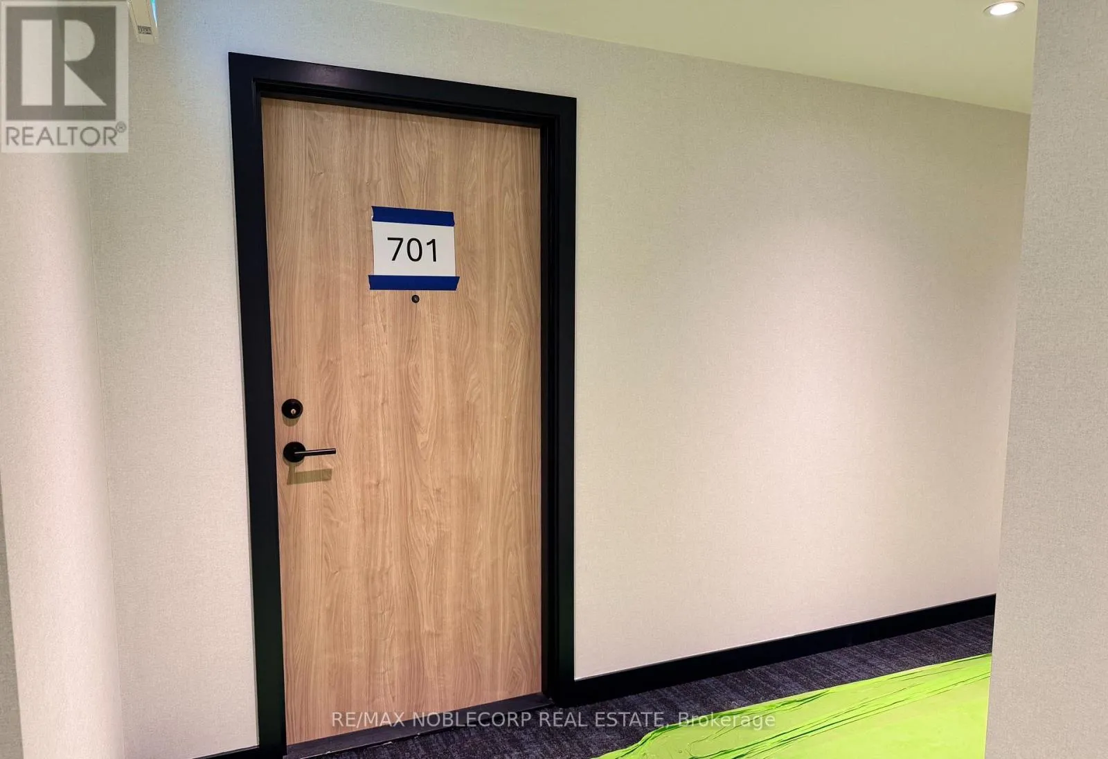 Apartment for rent: 701 - 801 The Queensway, Toronto, Ontario M8Z 1N4