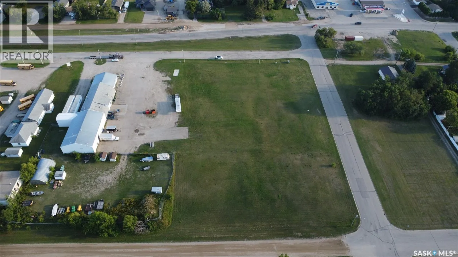 Unknown for rent: 701 Nipawin Road E, Nipawin, Saskatchewan S0E 1E0