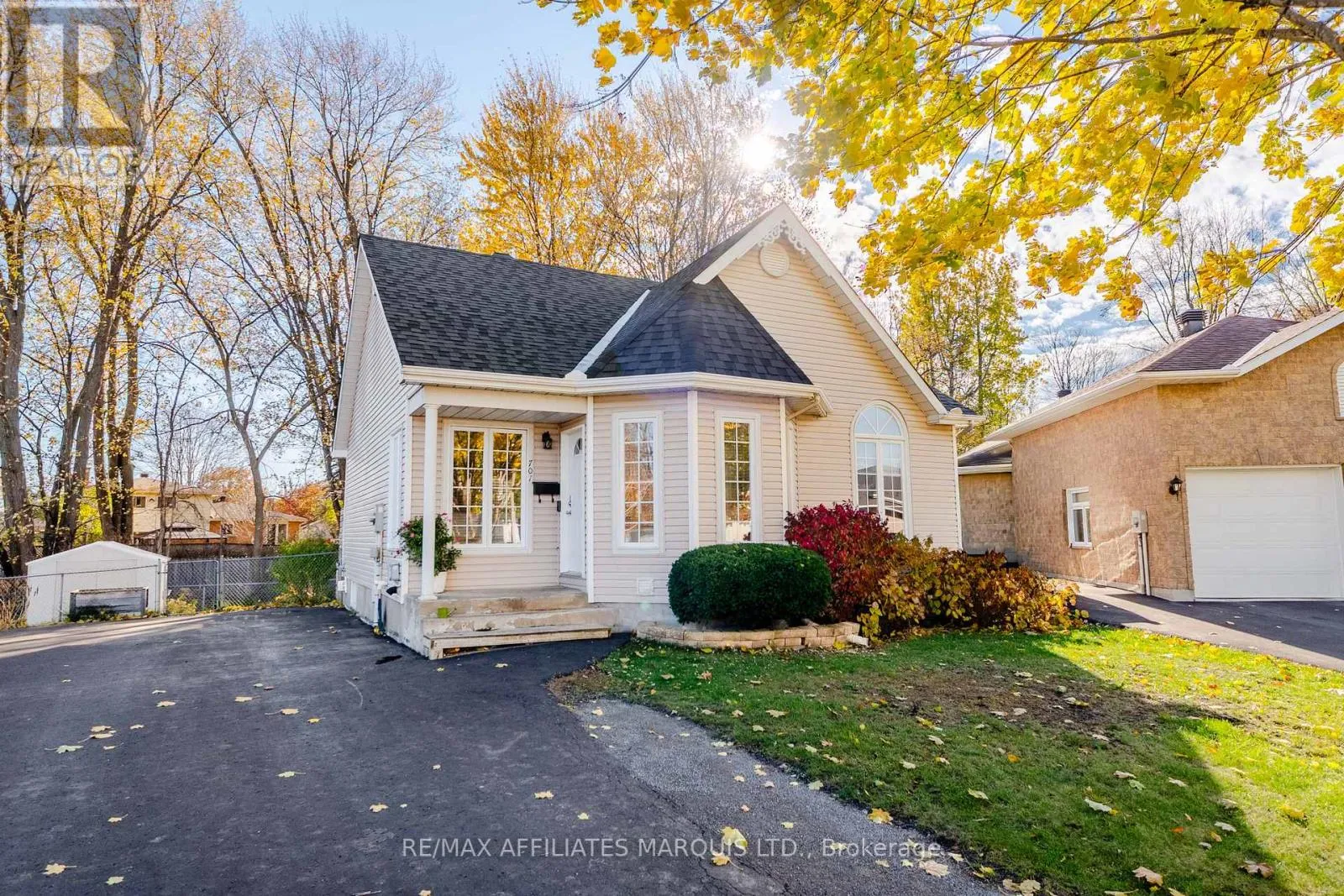 House for rent: 701 Robin Court, Cornwall, Ontario K6H 7N4