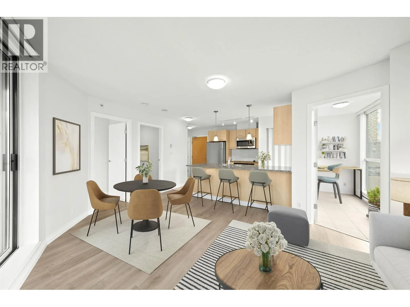 Apartment for rent: 702 1199 Seymour Street, Vancouver, British Columbia V6B 1K3