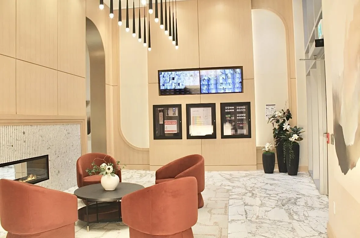 Apartment for rent: 702 1342 Johnston Road, White Rock, British Columbia V4B 0C7