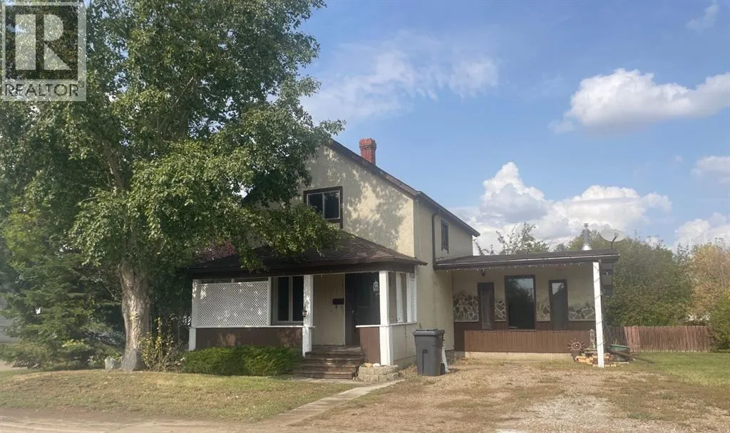 House for rent: 702 3 Avenue, Bassano, Alberta T0J 0B0