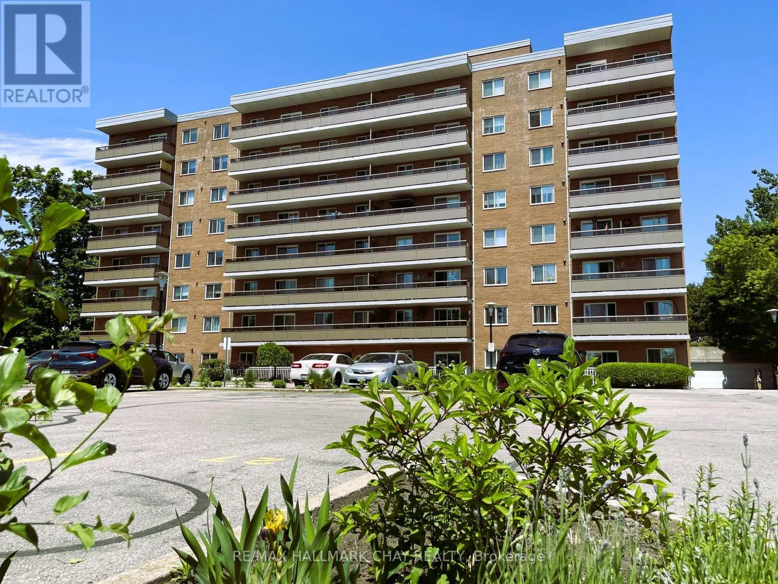 Apartment for rent: 702 - 414 Blake Street, Barrie, Ontario L4M 5J7