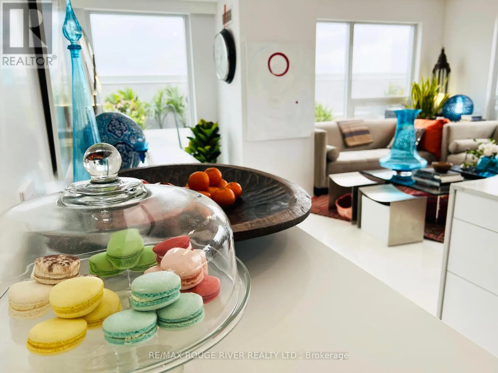 Apartment for rent: 702 - 701 Sheppard Avenue W, Toronto, Ontario M3H 0B2