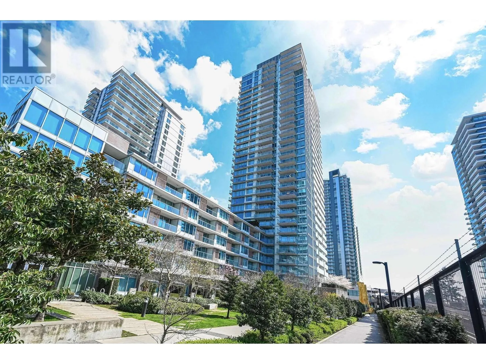 Apartment for rent: 702 8031 Nunavut Lane, Vancouver, British Columbia V5X 0C9