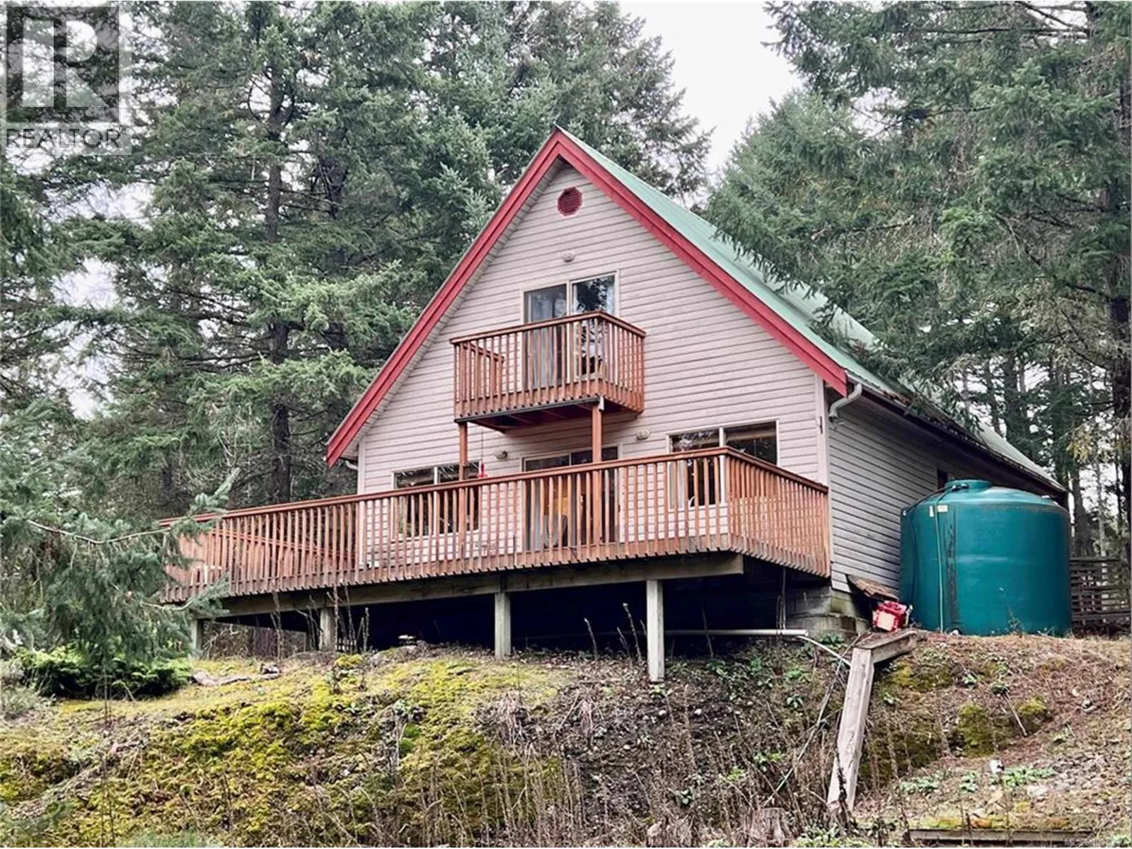 702 Charter Road, Mayne Island, British Columbia V0N 2J1