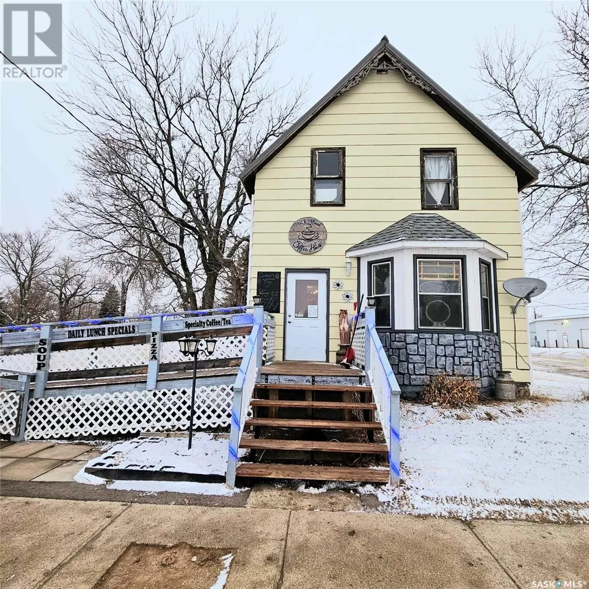 702 Main Street, Broadview, Saskatchewan S0G 0K0