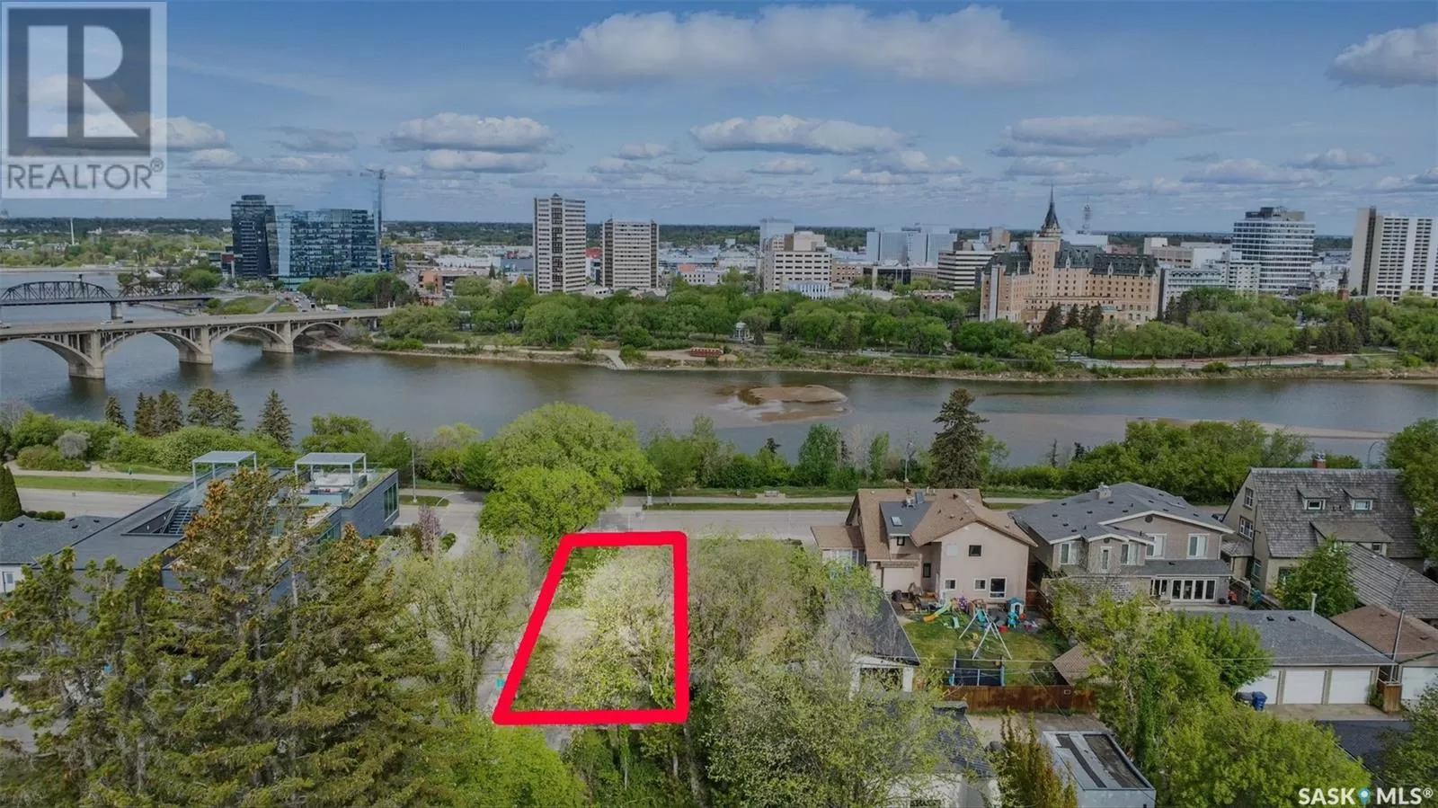 Unknown for rent: 702 Saskatchewan Crescent E, Saskatoon, Saskatchewan S7N 0L2