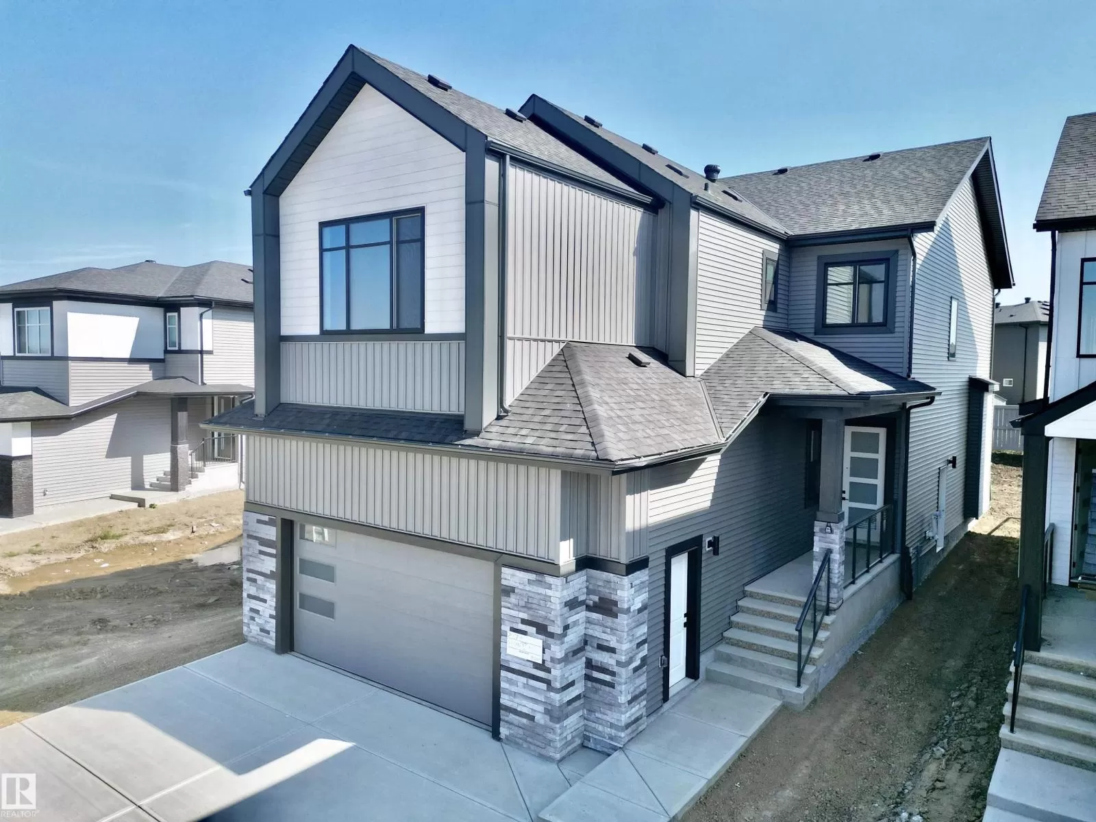 House for rent: 7027 Kiviaq Cr Sw, Edmonton, Alberta T6W 5R2