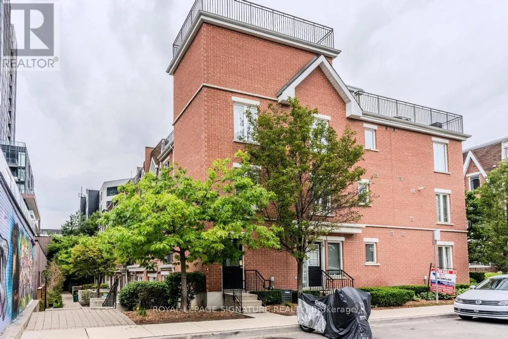Row / Townhouse for rent: 703 - 10 Laidlaw Street, Toronto, Ontario M6K 1X2