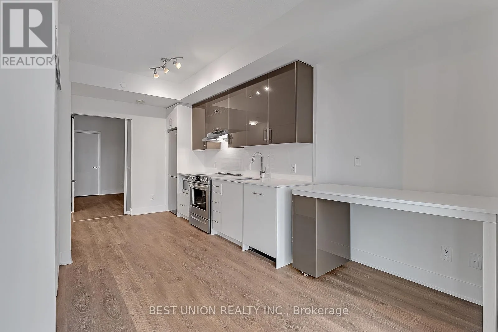 Apartment for rent: 703 - 188 Fairview Mall Drive, Toronto, Ontario M2J 4T1