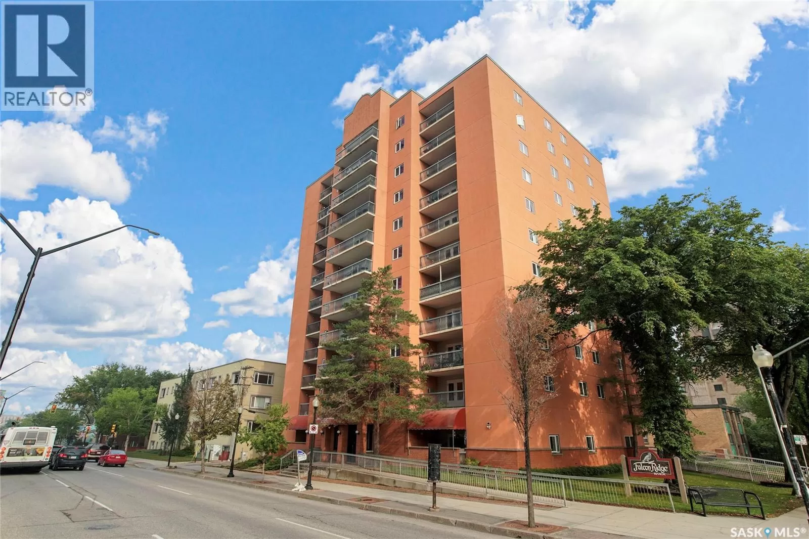 Apartment for rent: 703 405 5th Avenue N, Saskatoon, Saskatchewan S7K 6Z3