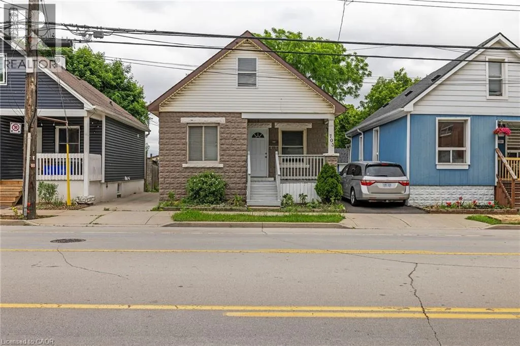 House for rent: 703 Lawrence Road, Hamilton, Ontario L8K 1Z7