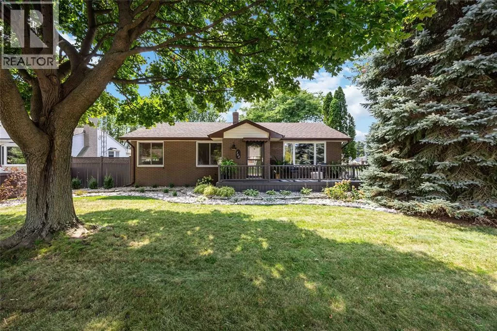 House for rent: 703 Michigan Avenue, Point Edward, Ontario N7V 1G9