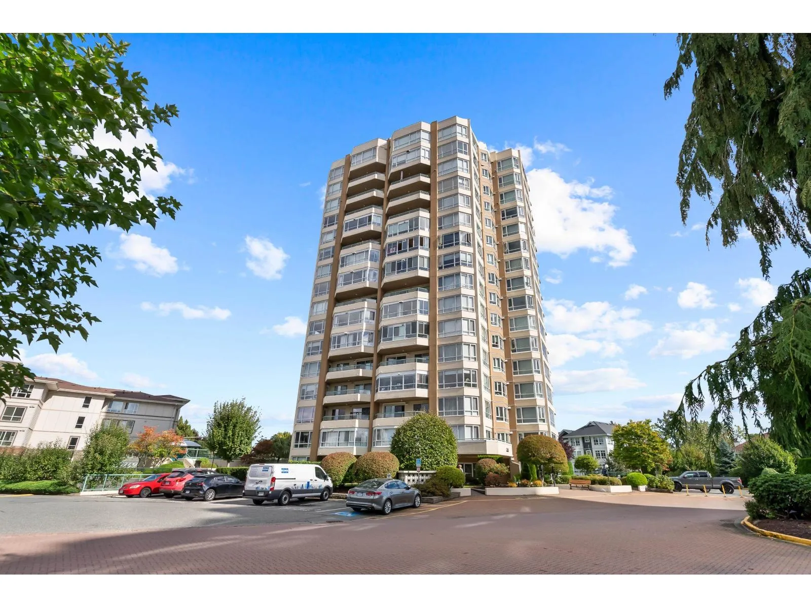 Apartment for rent: 704 3190 Gladwin Road, Abbotsford, British Columbia V2T 5T2