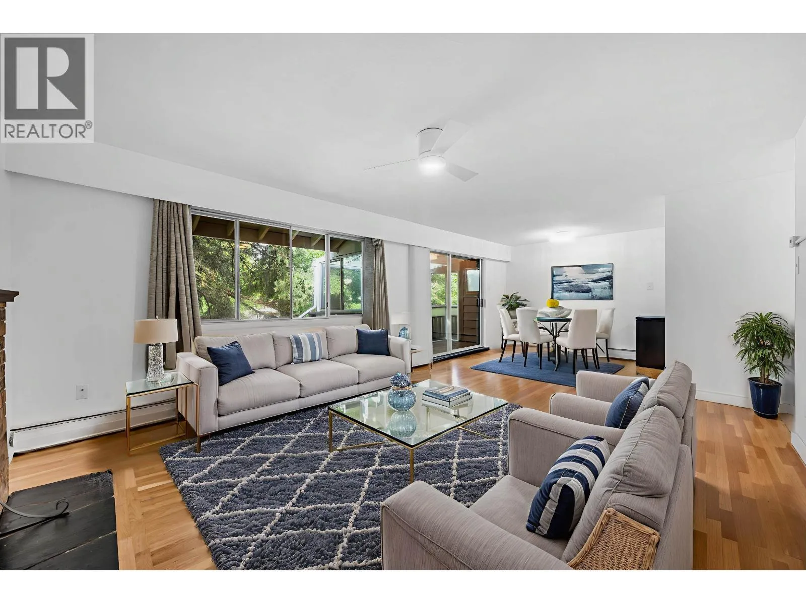 Apartment for rent: 704 555 W 28th Street, North Vancouver, British Columbia V7N 2J7