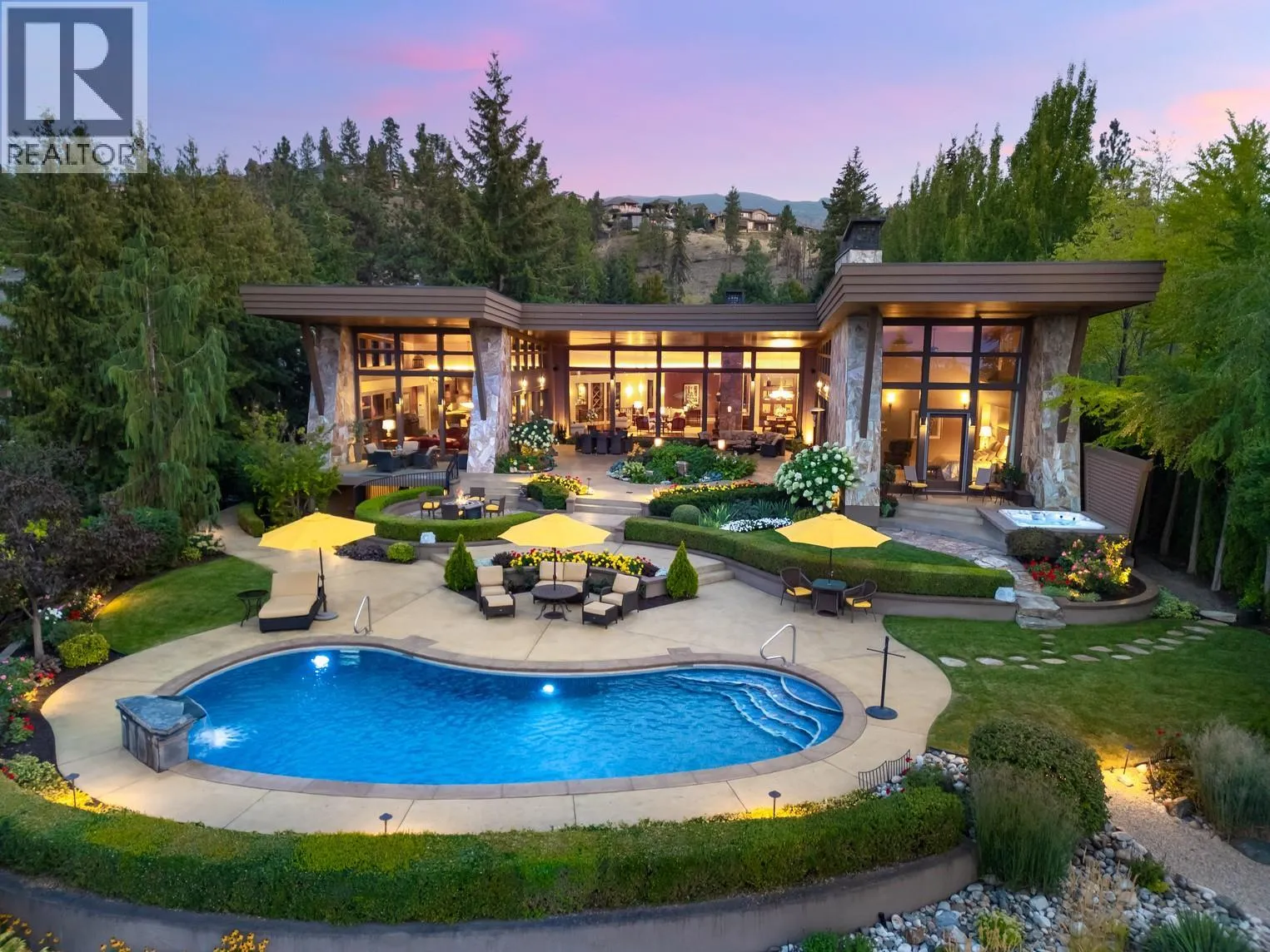 House for rent: 704 Barnaby Road, Kelowna, British Columbia V1W 4N9