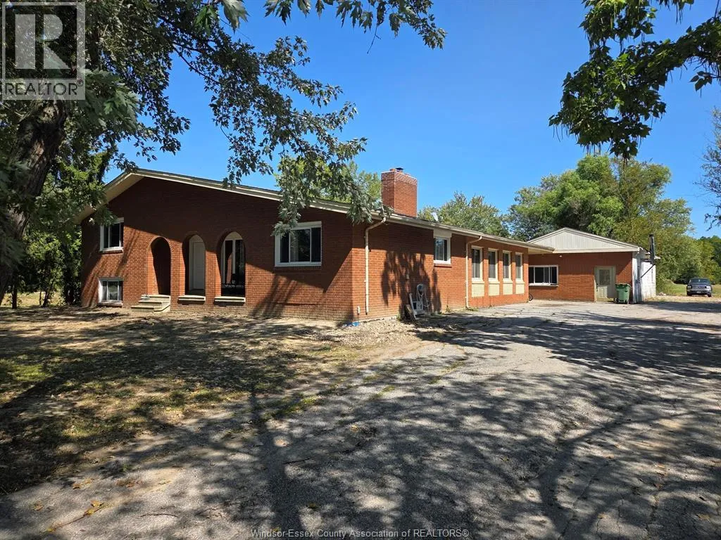 7047 Giardini Sideroad, Essex, Ontario N0R 1J0