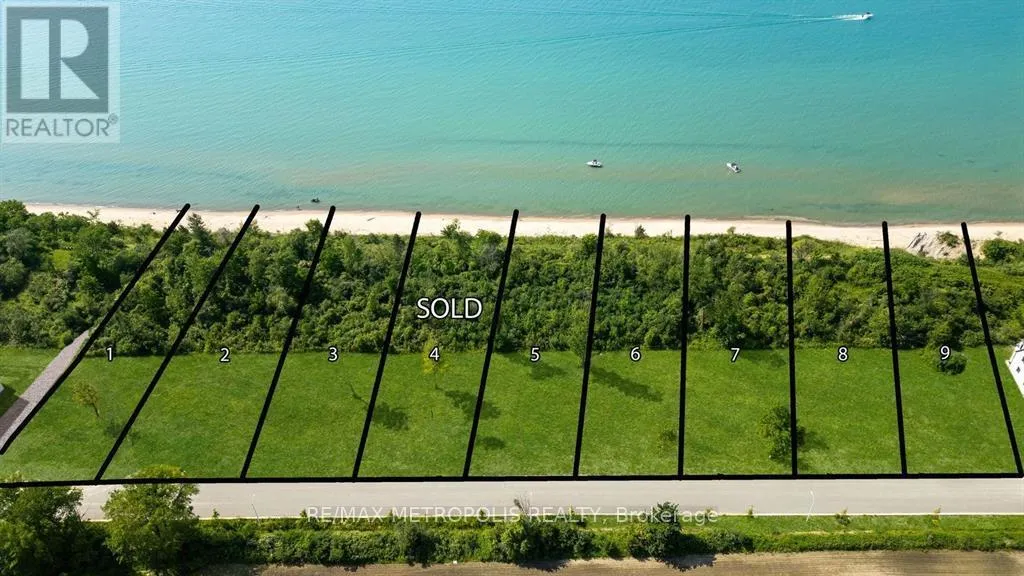 7049 Blue Coasts Heights, Plympton-Wyoming, Ontario N0N 1E0