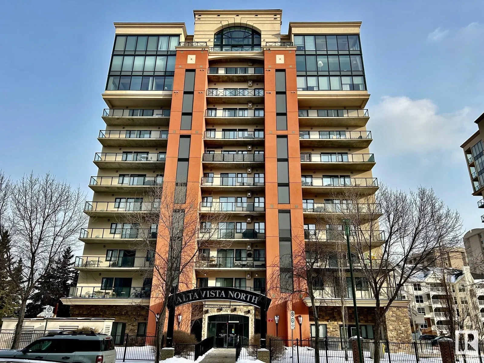 Apartment for rent: #705 10319 111 St Nw, Edmonton, Alberta T5K 0A2