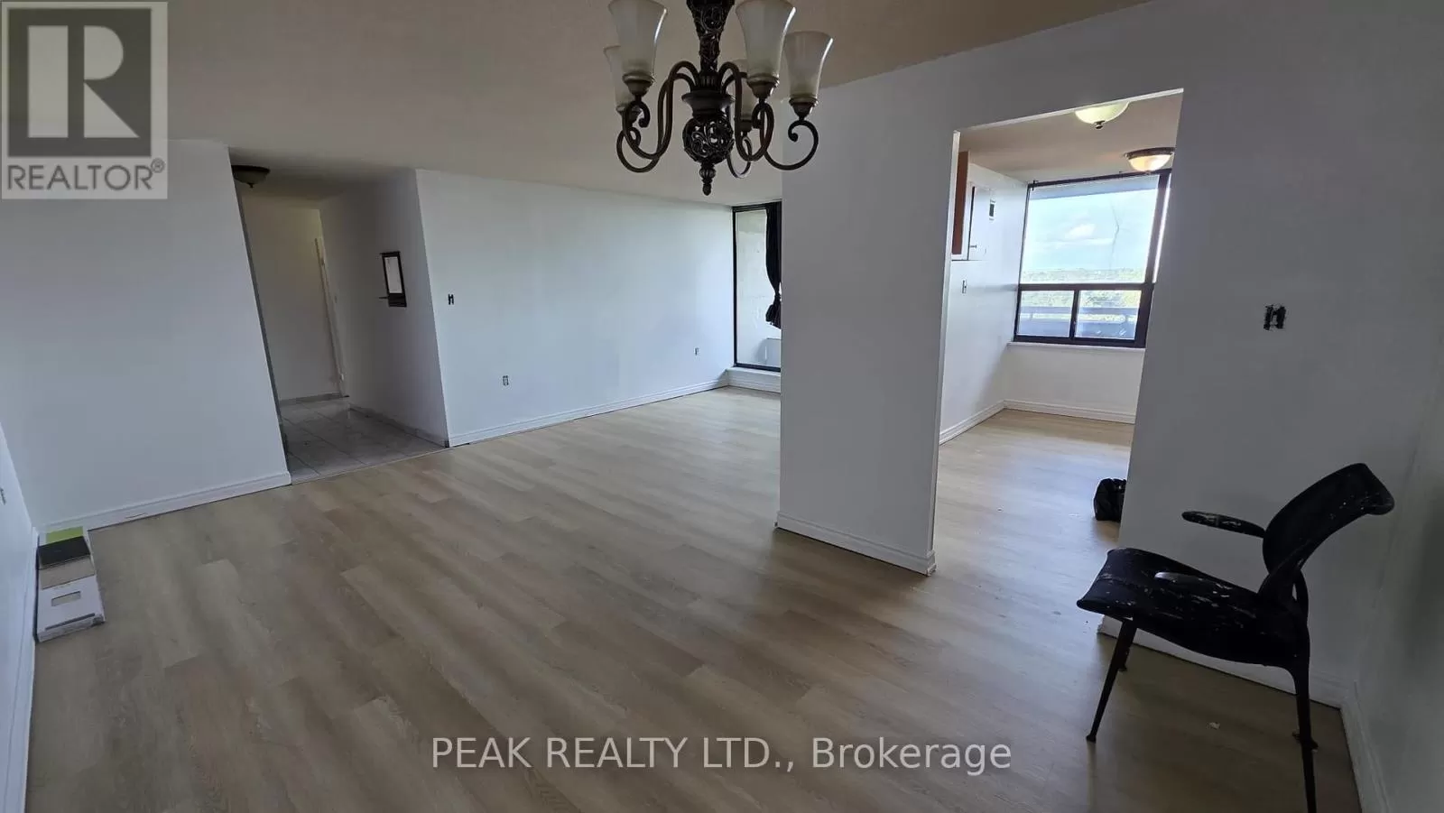 Other for rent: 705 - 18 Knightsbridge Road, Brampton, Ontario L6X 3X5