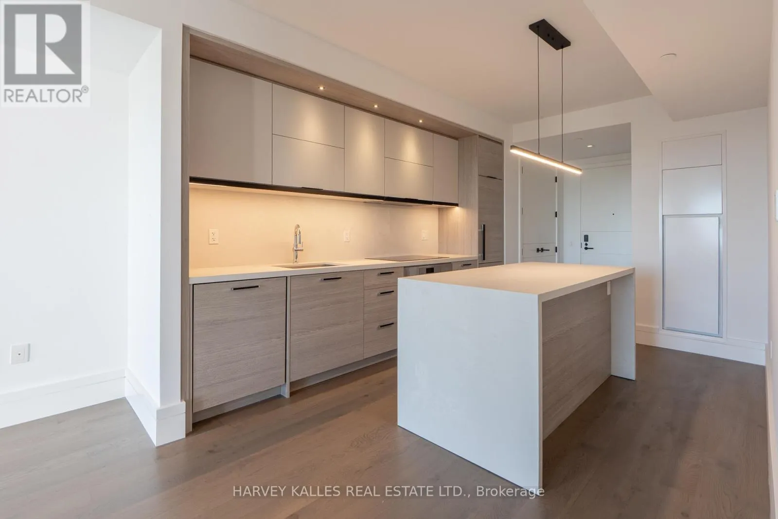 Apartment for rent: 705 - 215 Lonsdale Road, Toronto, Ontario M4V 1W7