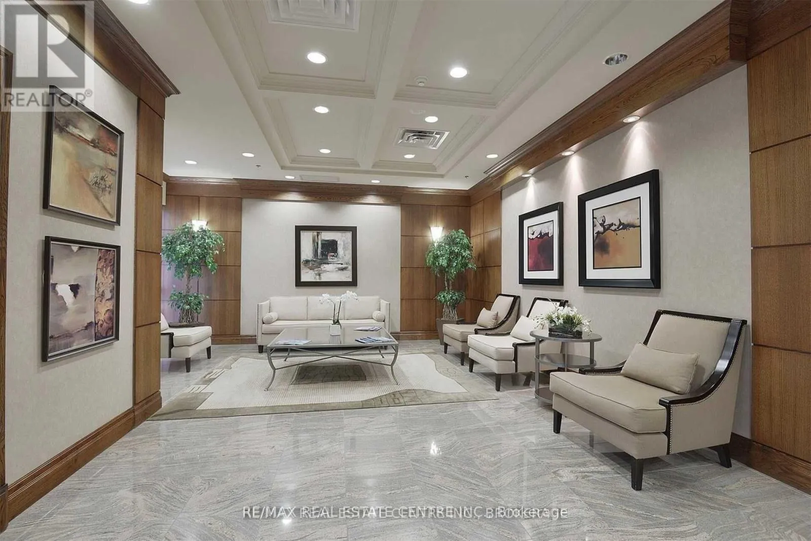 Apartment for rent: 705 - 5 Michael Power Place, Toronto, Ontario M9A 0A3