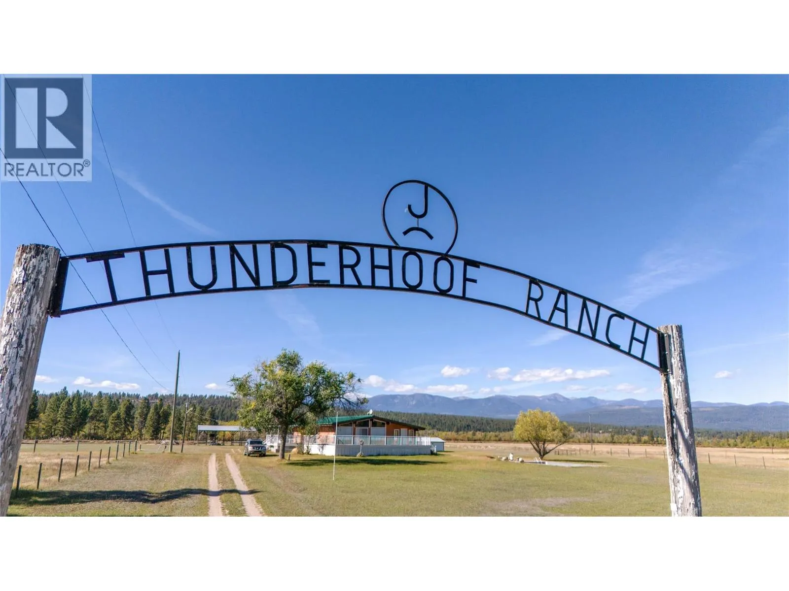 House for rent: 7055 93/95 Highway, Wasa, British Columbia V0B 2K0