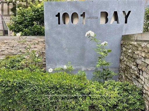 Apartment for rent: 706 - 1001 Bay Street, Toronto, Ontario M5S 3A6