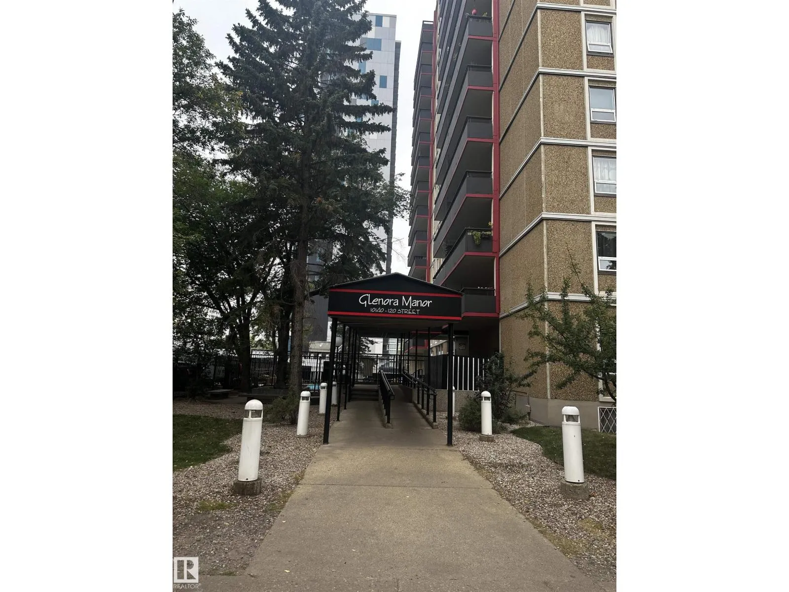 Apartment for rent: #706 10140 120 St Nw, Edmonton, Alberta T5K 1Z8