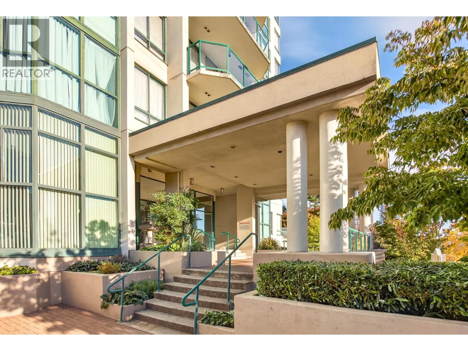 Apartment for rent: 706 121 Tenth Street, New Westminster, British Columbia V3M 3X7