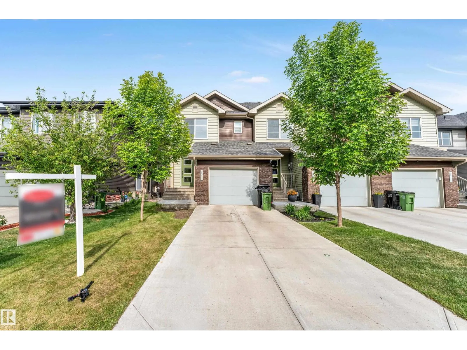 Row / Townhouse for rent: 707 40 St Sw, Edmonton, Alberta T6X 2G4