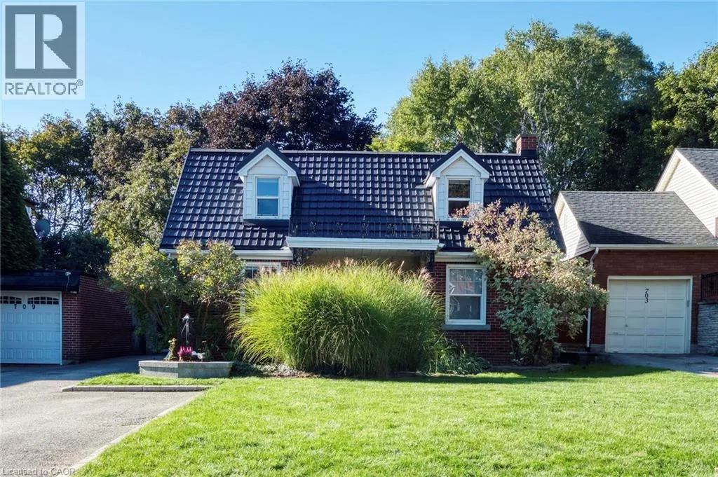 House for rent: 707 Rockway Drive, Kitchener, Ontario N2G 3B5