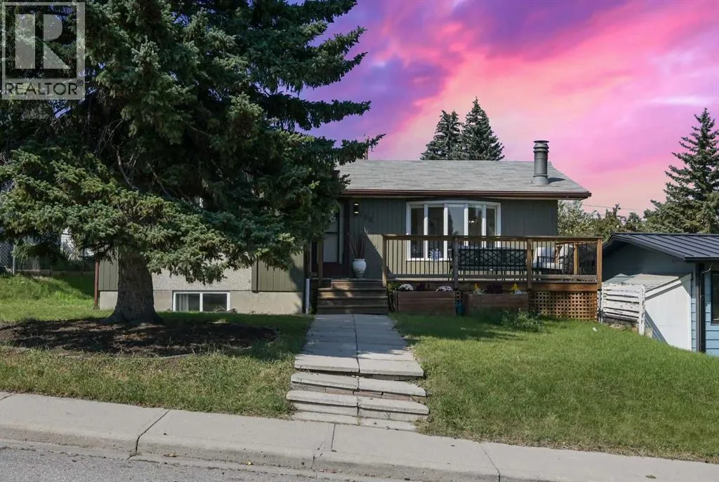 House for rent: 708 101 Avenue Sw, Calgary, Alberta T2W 0A1