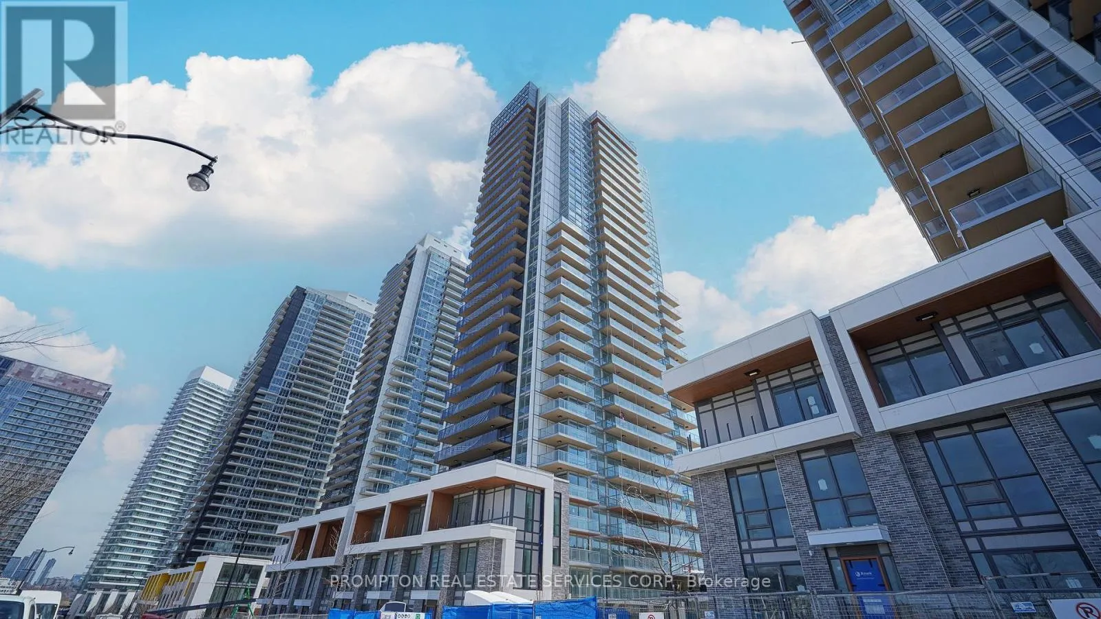 Apartment for rent: 708 - 25 Mcmahon Drive, Toronto, Ontario M2K 0J1