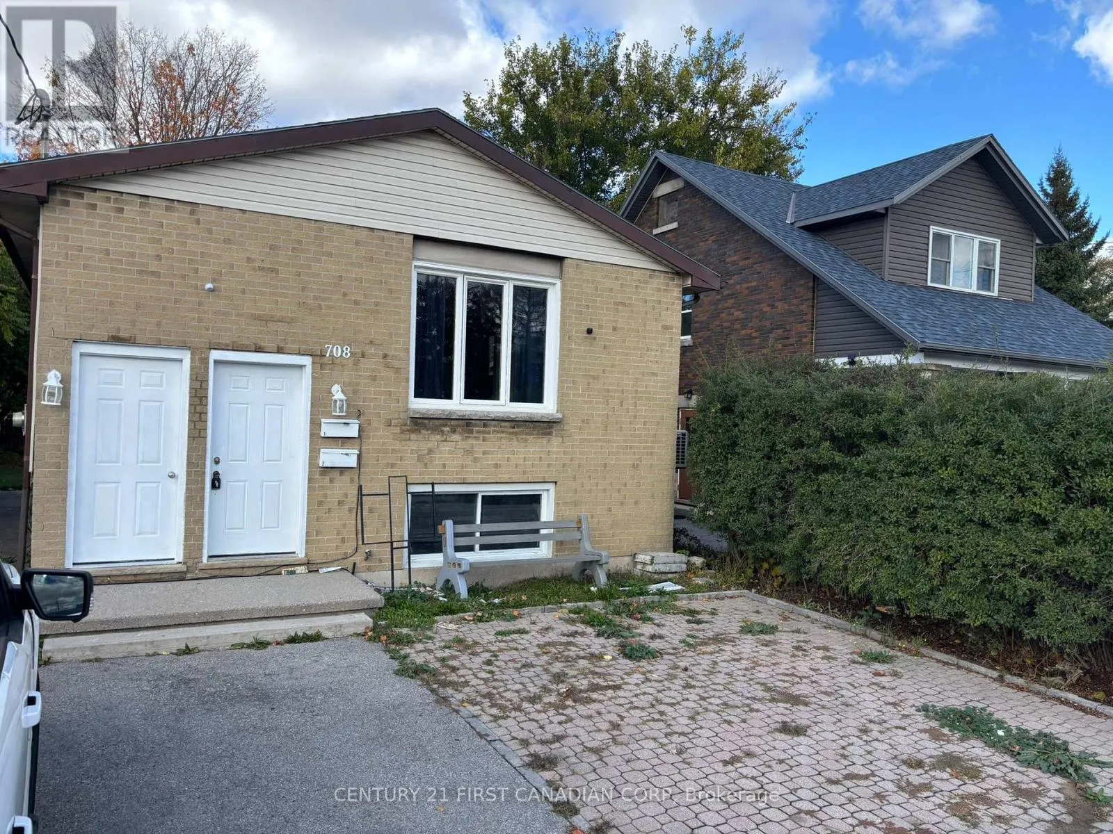 Duplex for rent: 708 Oxford Street E, London East, Ontario N5Y 3J6