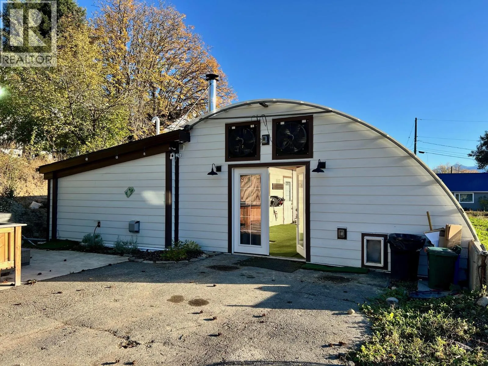 House for rent: 708 Pine Street, Creston, British Columbia V0B 1G3