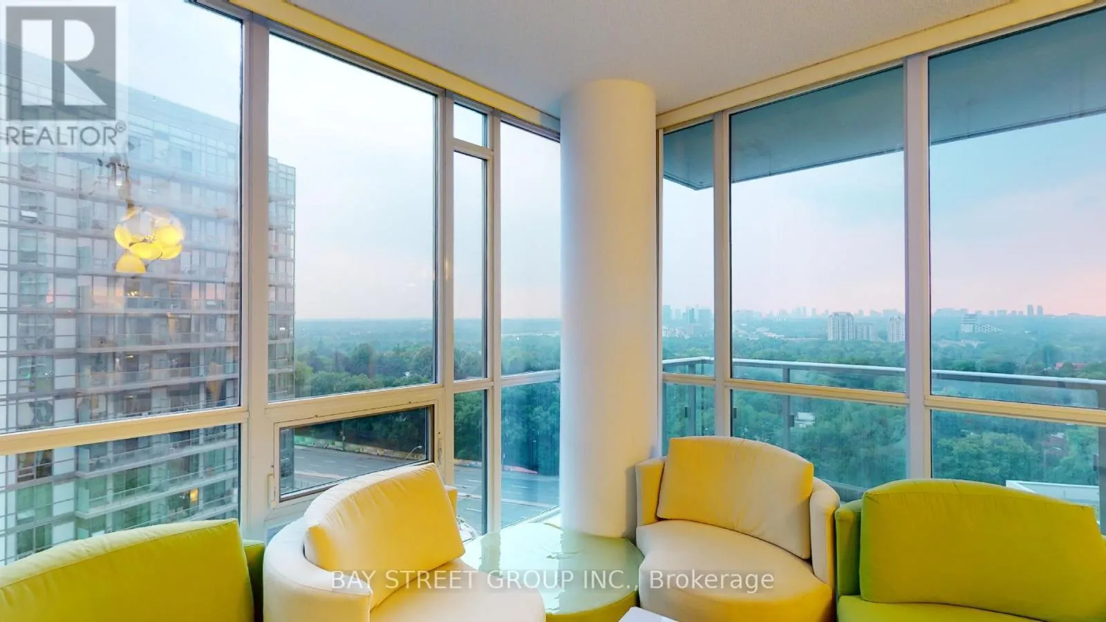 Apartment for rent: 709 - 62 Forest Manor Road, Toronto, Ontario M2J 0B6